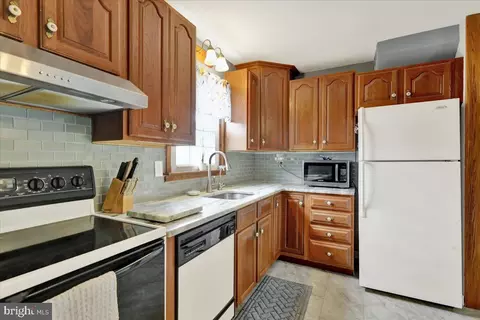Kitchen - 603 Governor Dr, Reading, PA 19607 photo 1 of 3