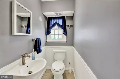 Entry Way - 603 Governor Dr, Reading, PA 19607 photo 3 of 3