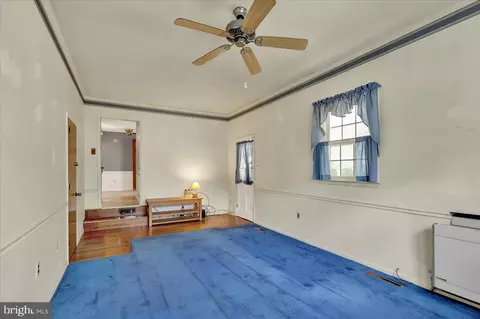 Living - 603 Governor Dr, Reading, PA 19607 photo 4 of 4