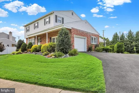 Exterior - 603 Governor Dr, Reading, PA 19607 photo 3 of 7