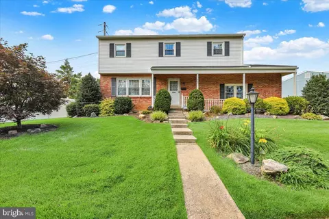 Exterior - 603 Governor Dr, Reading, PA 19607 photo 2 of 7