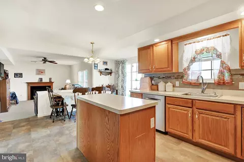103 Eagles Ln, Reading, PA 19608 photo 10