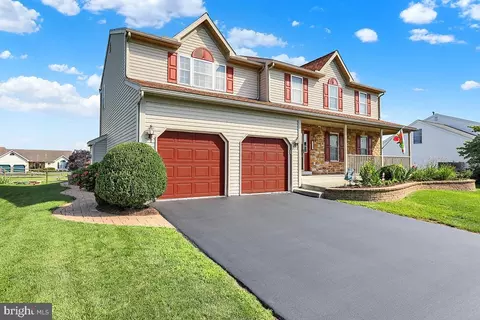 103 Eagles Ln, Reading, PA 19608 photo 3