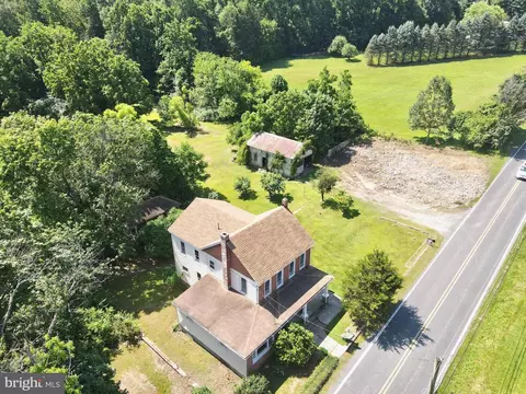 View/Area - 722 Mohns Hill Rd, Reading, PA 19608 photo 1 of 5