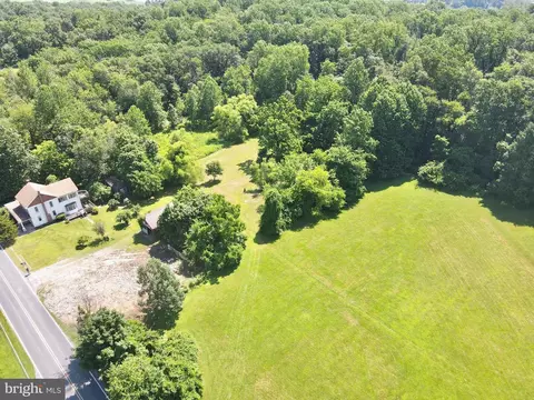 View/Area - 722 Mohns Hill Rd, Reading, PA 19608 photo 3 of 5