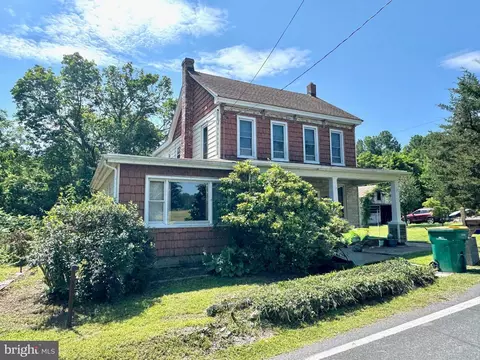 Exterior - 722 Mohns Hill Rd, Reading, PA 19608 photo 1 of 8