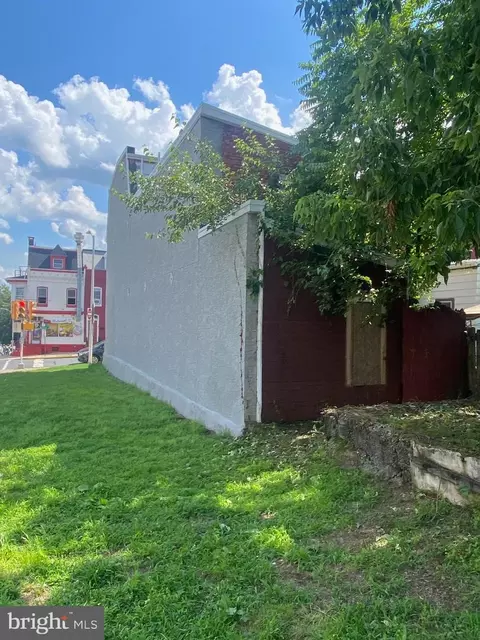 153 Walnut St, Reading, PA 19601 photo 4