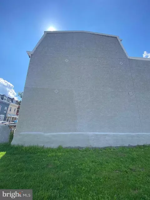 153 Walnut St, Reading, PA 19601 photo 3