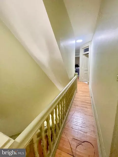 Entry Way - 526 Walnut St, Reading, PA 19601 photo 2 of 3
