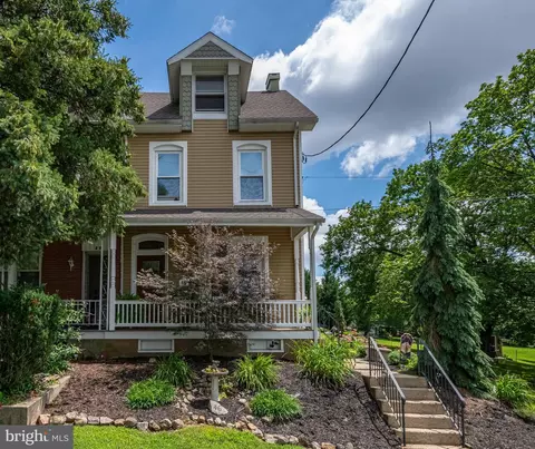 46 Seminary Ave, Reading, PA 19605