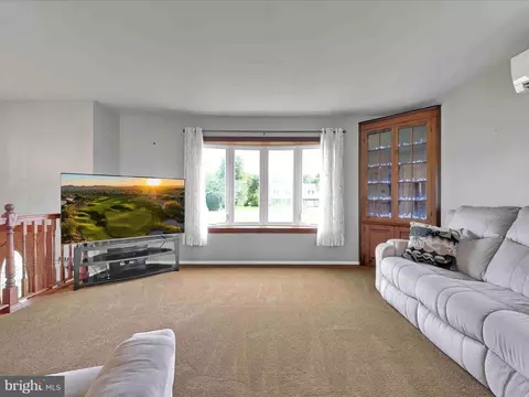 Living - 164 Bertolet Mill Rd, Oley, PA 19547 photo 2 of 4
