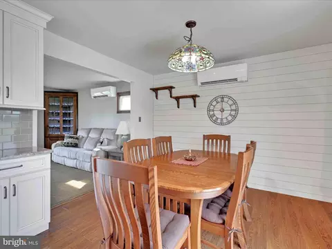 Dining - 164 Bertolet Mill Rd, Oley, PA 19547 photo 1 of 1