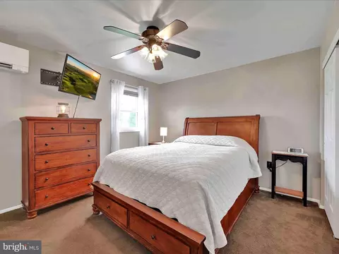 Bedroom - 164 Bertolet Mill Rd, Oley, PA 19547 photo 4 of 5
