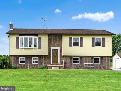 164 Bertolet Mill Rd, Oley, PA 19547