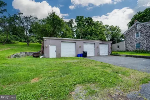 Exterior - 578 Old Lancaster Pike, Reading, PA 19607 photo 5 of 11