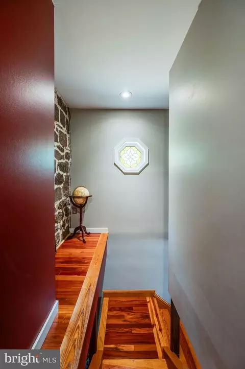 Entry Way - 578 Old Lancaster Pike, Reading, PA 19607 photo 10 of 10