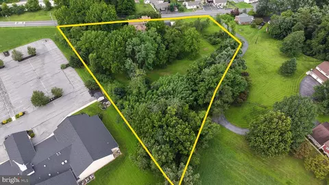 View/Area - 578 Old Lancaster Pike, Reading, PA 19607 photo 10 of 12