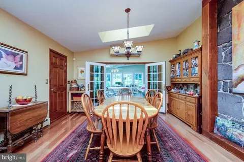 Dining - 578 Old Lancaster Pike, Reading, PA 19607 photo 3 of 5