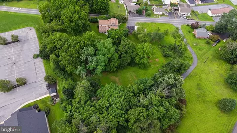 View/Area - 578 Old Lancaster Pike, Reading, PA 19607 photo 11 of 12