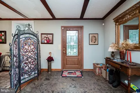Entry Way - 578 Old Lancaster Pike, Reading, PA 19607 photo 1 of 10