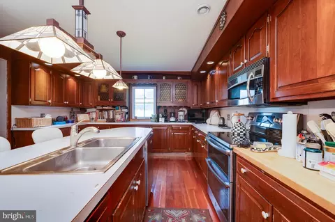 Kitchen - 578 Old Lancaster Pike, Reading, PA 19607 photo 4 of 6