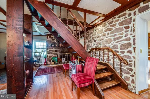 Entry Way - 578 Old Lancaster Pike, Reading, PA 19607 photo 5 of 10