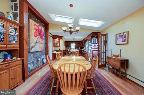 Dining - 578 Old Lancaster Pike, Reading, PA 19607 photo 4 of 5
