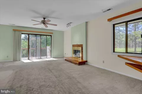 Living - 10 Pine Woods Ct, Reading, PA 19607 photo 1 of 4