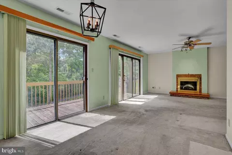 Living - 10 Pine Woods Ct, Reading, PA 19607 photo 4 of 4