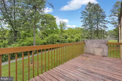 Exterior - 10 Pine Woods Ct, Reading, PA 19607 photo 2 of 3
