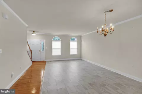 Living - 3 Fallowfield Cir, Reading, PA 19607 photo 4 of 11