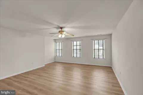 Living - 3 Fallowfield Cir, Reading, PA 19607 photo 9 of 11