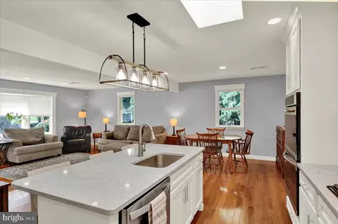 Kitchen - 909 Sofianos Ln, Reading, PA 19605 photo 2 of 5