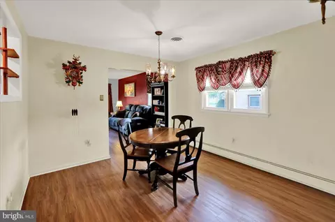 Dining - 1621 Bradford Ave, Reading, PA 19607 photo 2 of 2