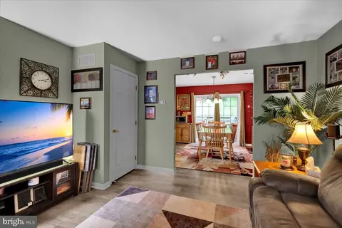238 Bainbridge Cir, Reading, PA 19608 photo 6