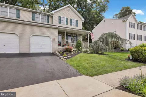 238 Bainbridge Cir, Reading, PA 19608 photo 2