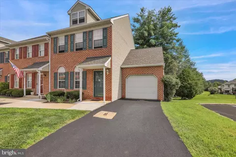 Exterior - 17 Charlemont Ct, Reading, PA 19607 photo 3 of 8