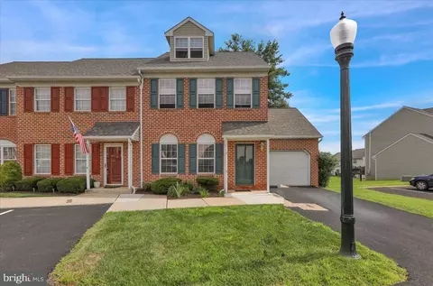 17 Charlemont Ct, Reading, PA 19607