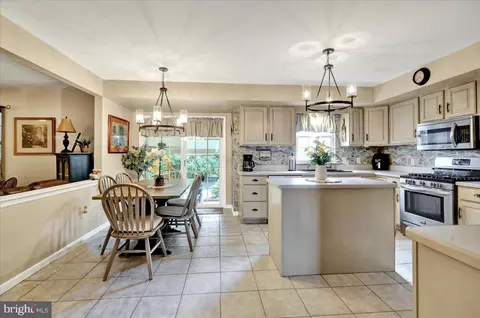 4580 Hillside Rd, Reading, PA 19606 photo 8