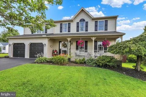 4580 Hillside Rd, Reading, PA 19606 photo 2
