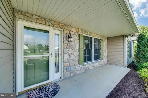 126 S Cacoosing Dr, Reading, PA 19608 photo 5