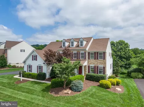 3377 Harwood Ln, Sinking Spring, PA 19608