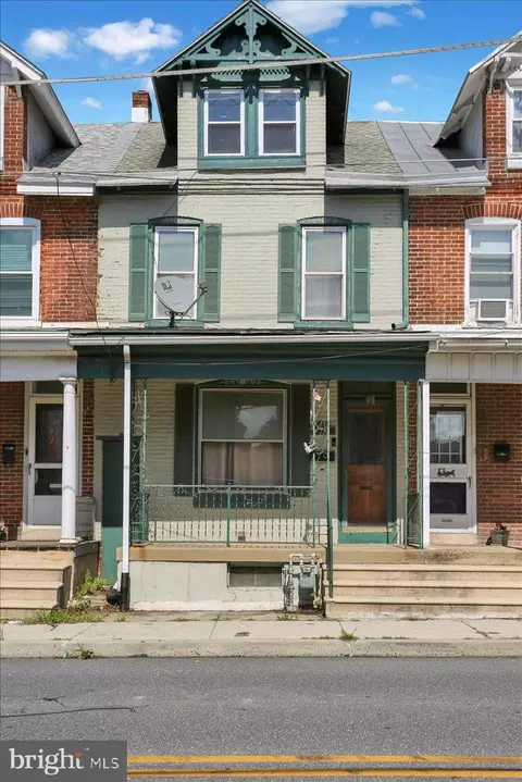 125 N Franklin St, Fleetwood, PA 19522