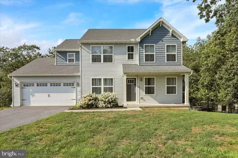 14 E Penn Hills Dr, Bernville, PA 19506