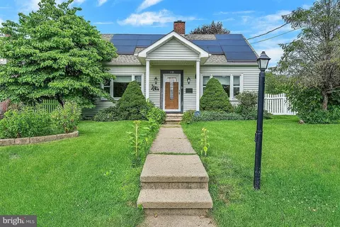 809 Van Reed Rd, Wyomissing, PA 19610