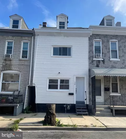 925 Spruce St, Reading, PA 19602