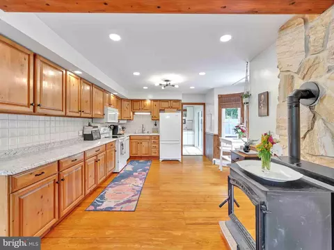 1036 Baker Rd, Reading, PA 19608 photo 12
