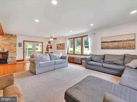 1036 Baker Rd, Reading, PA 19608 photo 9