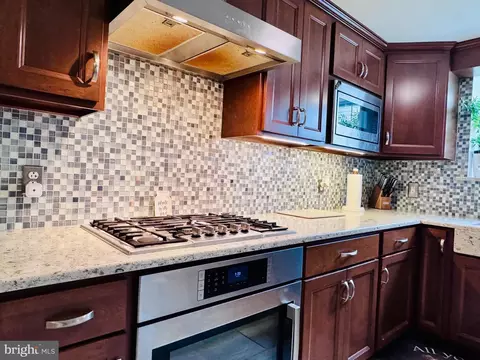 Kitchen - 407 Oley St, Wyomissing, PA 19610 photo 11 of 15
