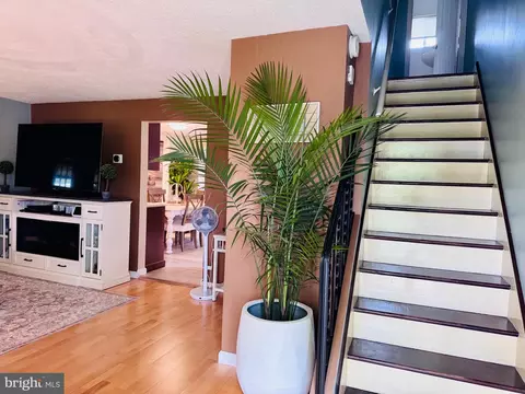 Entry Way - 407 Oley St, Wyomissing, PA 19610 photo 1 of 7